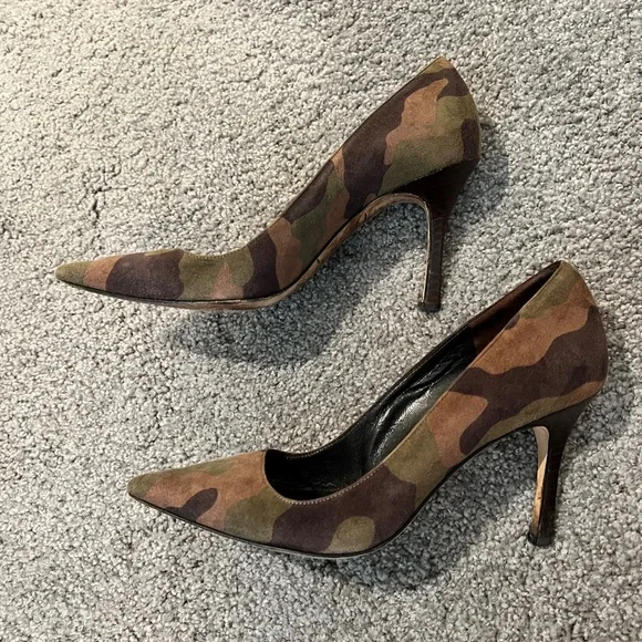 Manolo Blahnik | Shoes | Manolo Blahnik 36 Camouflage Heels | Poshmark